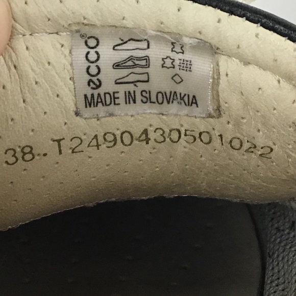 Ecco Shoes - Picture 15 of 15